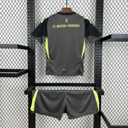 Bayern Munich 2025/2026 Goalkeeper Kids Jersey
