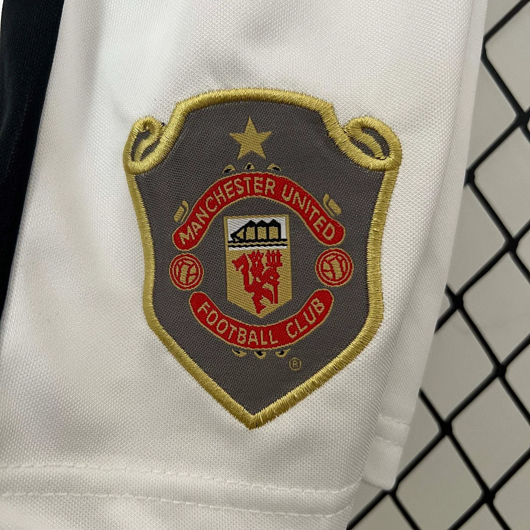Retro Manchester United 1999/2000 European Home Kids Jersey