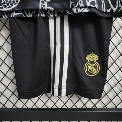 Real Madrid "Dragón Negro" Limited Edition Kids Jersey
