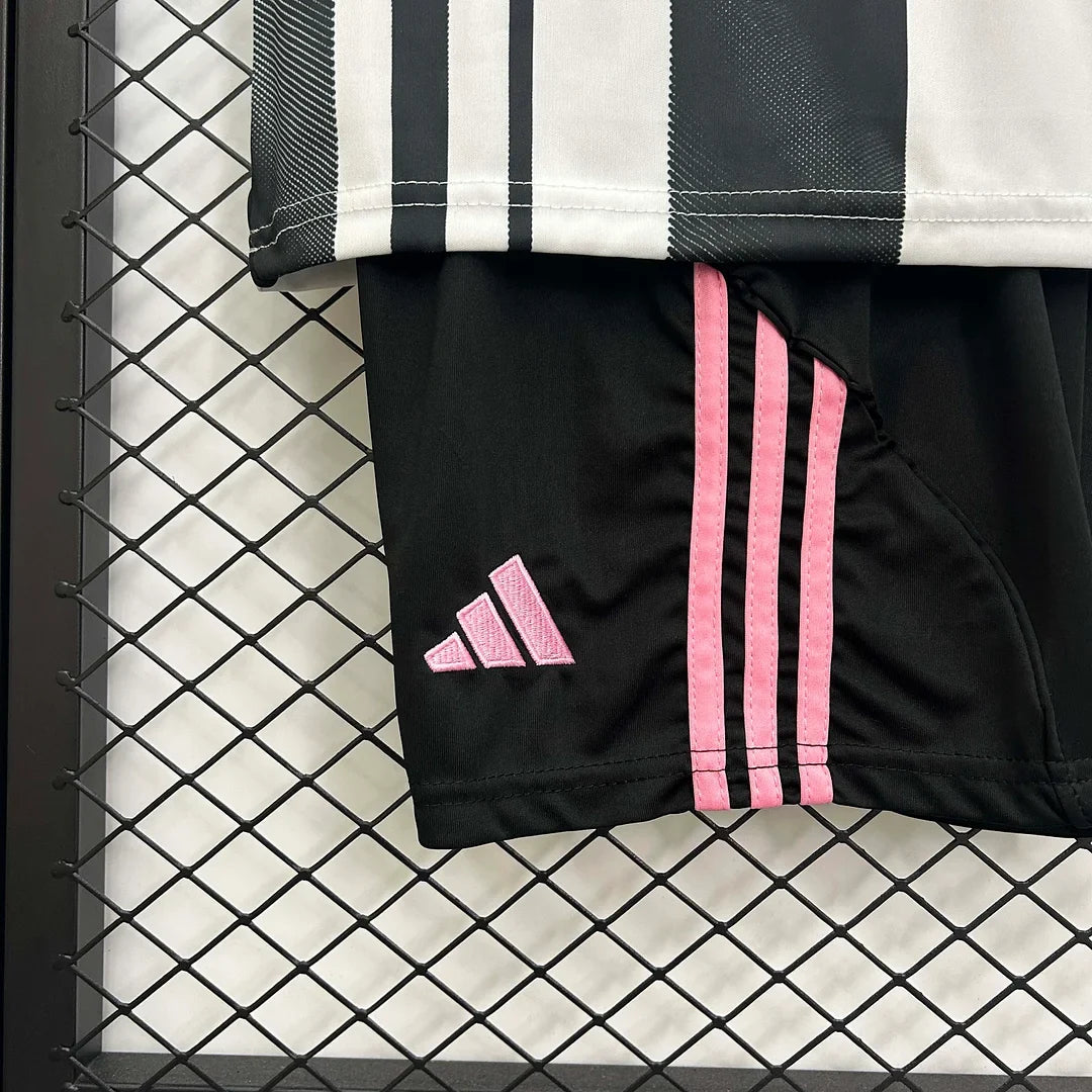 Juventus 2025-2026 Home Kids Jersey