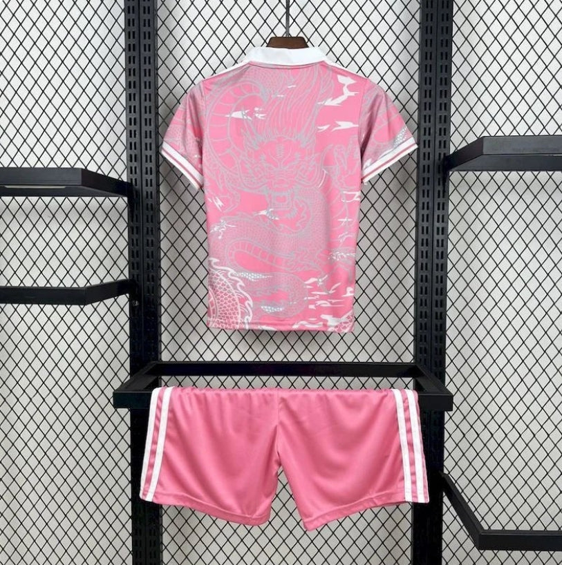 Real Madrid "Dragón Rosa" Limited Edition Kids Jersey
