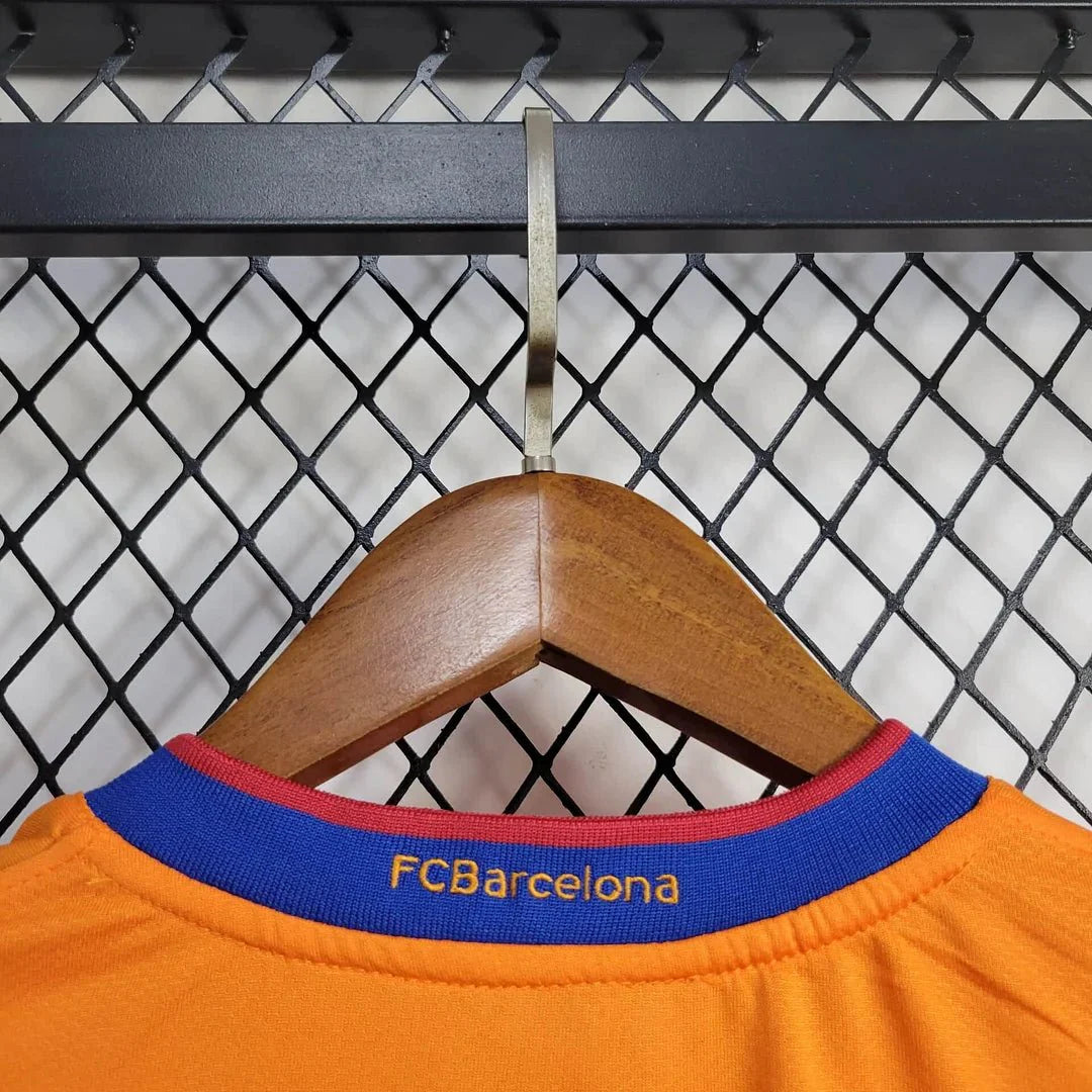 Retro Barcelona 2006 Away Jersey