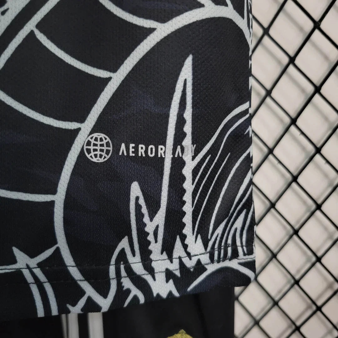 Real Madrid "Dragón Negro" Limited Edition Kids Jersey