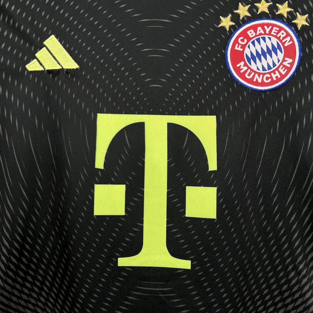 Bayern Munich 2025/2026 Goalkeeper Kids Jersey