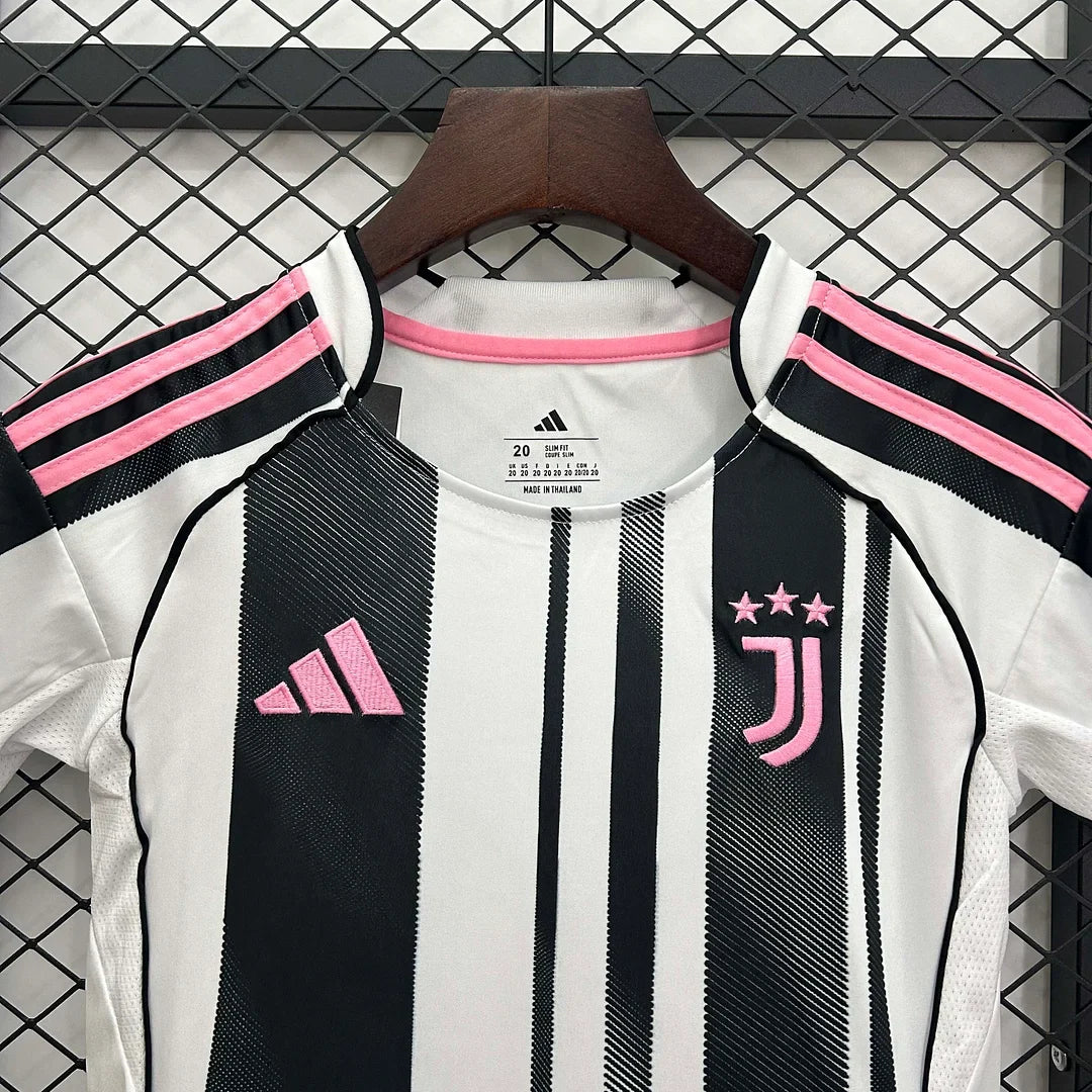 Juventus 2025-2026 Home Kids Jersey