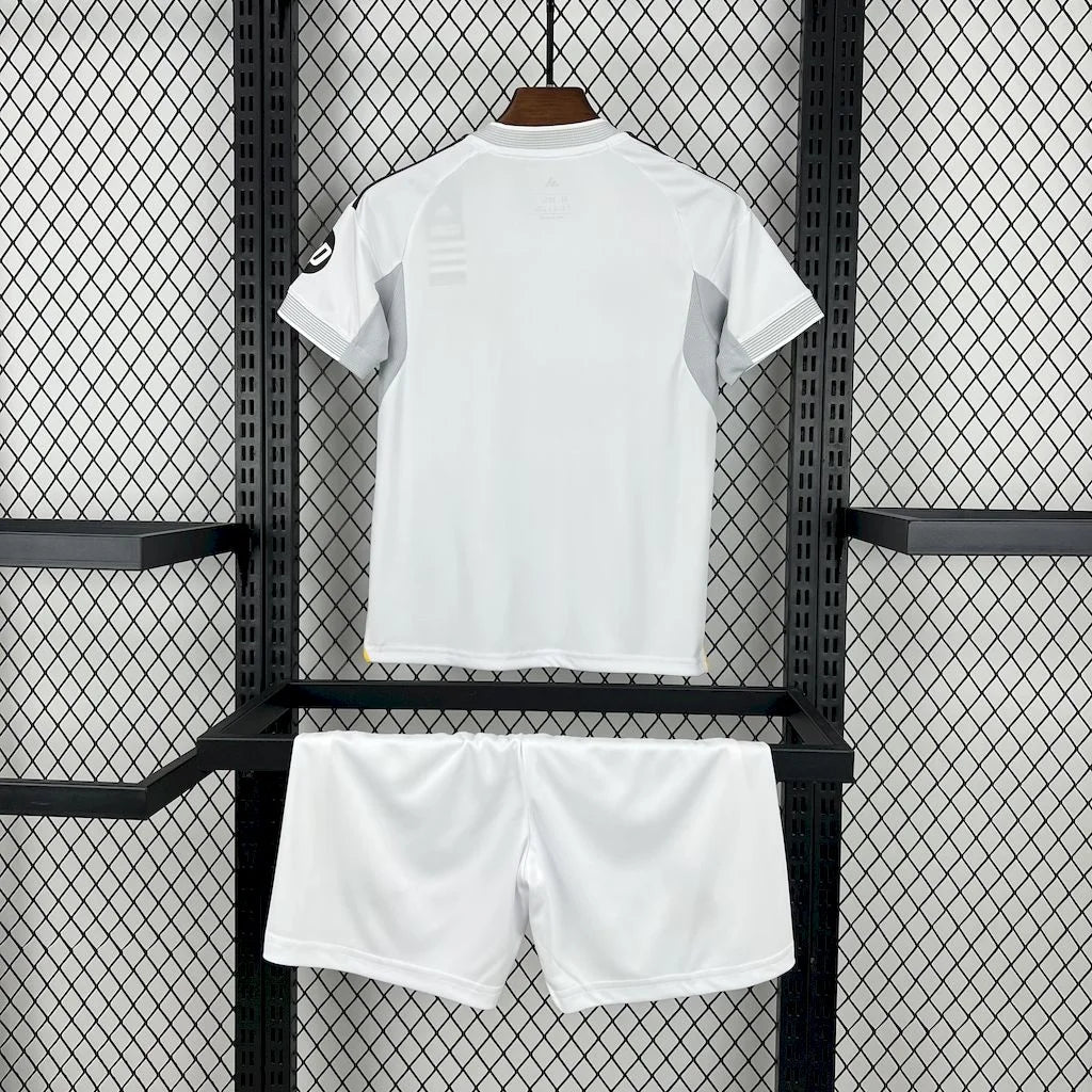 Real Madrid 2025/2026 Home Kids Jersey