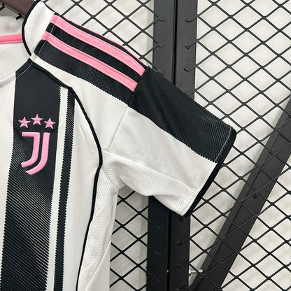 Juventus 2025-2026 Home Kids Jersey