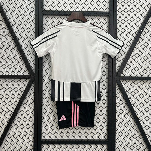 Juventus 2025-2026 Home Kids Jersey
