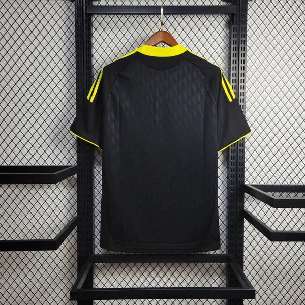 Retro Liverpool 2010 Third Jersey