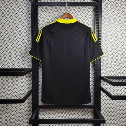 Retro Liverpool 2010 Third Jersey