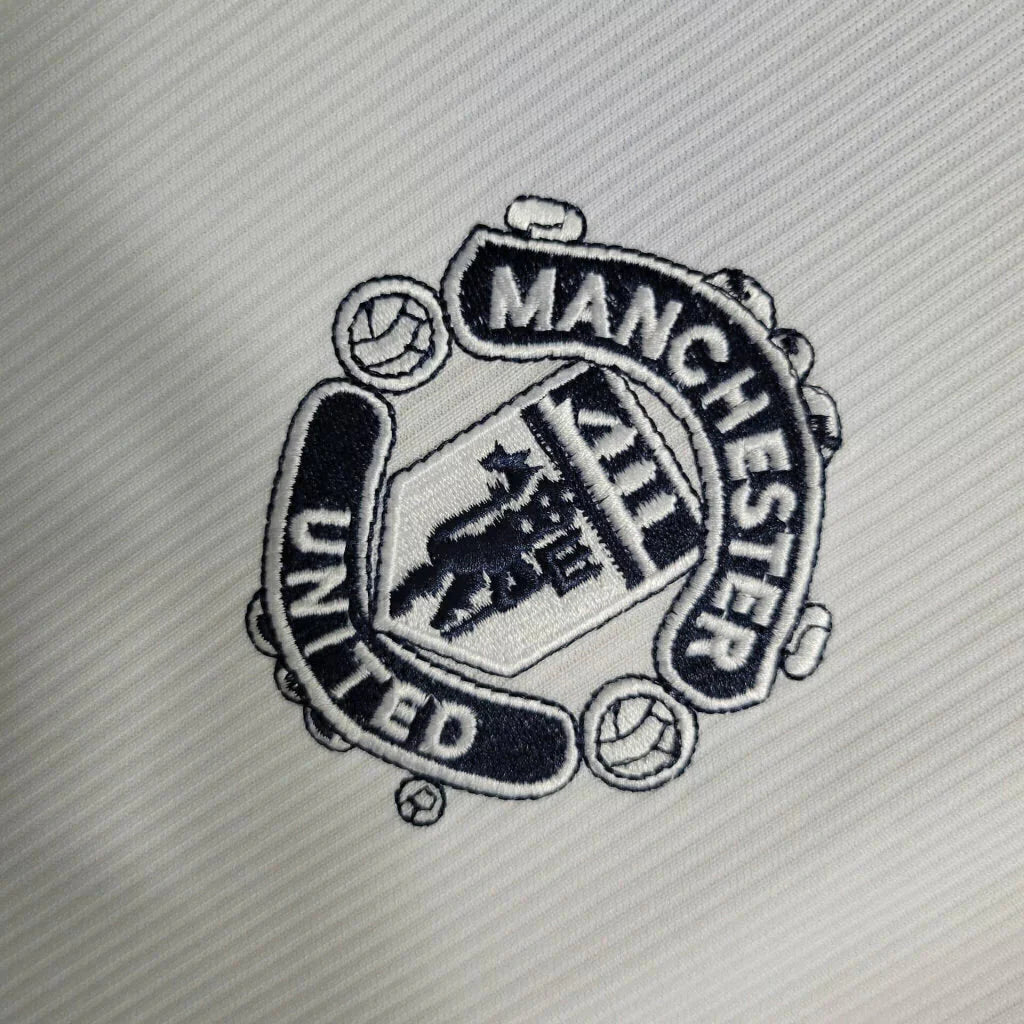 Retro Manchester United 1999 Away Jersey