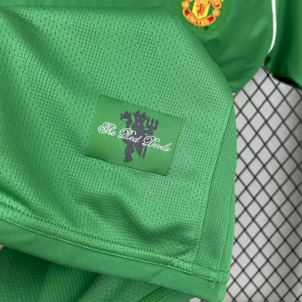 Retro Manchester United 2007 Goalkeeper Jersey