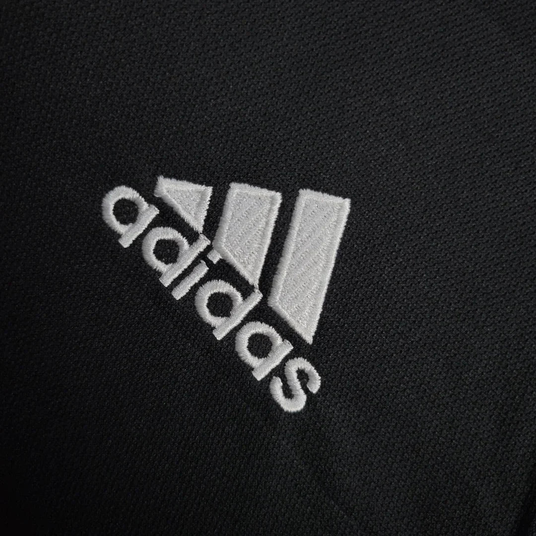 Retro Newcastle 2000 Away Jersey