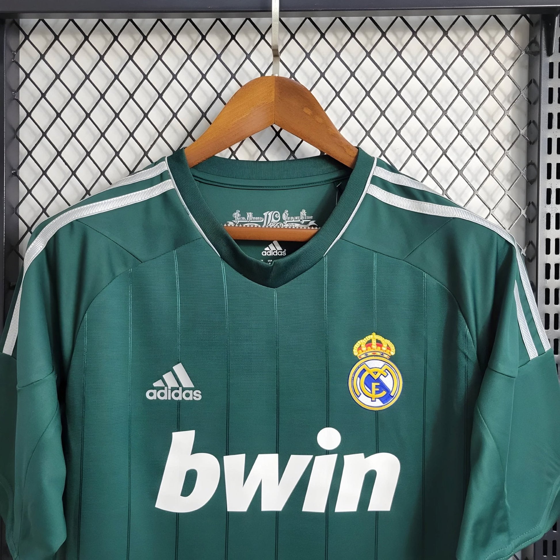 Retro Real Madrid 2012 Third Jersey