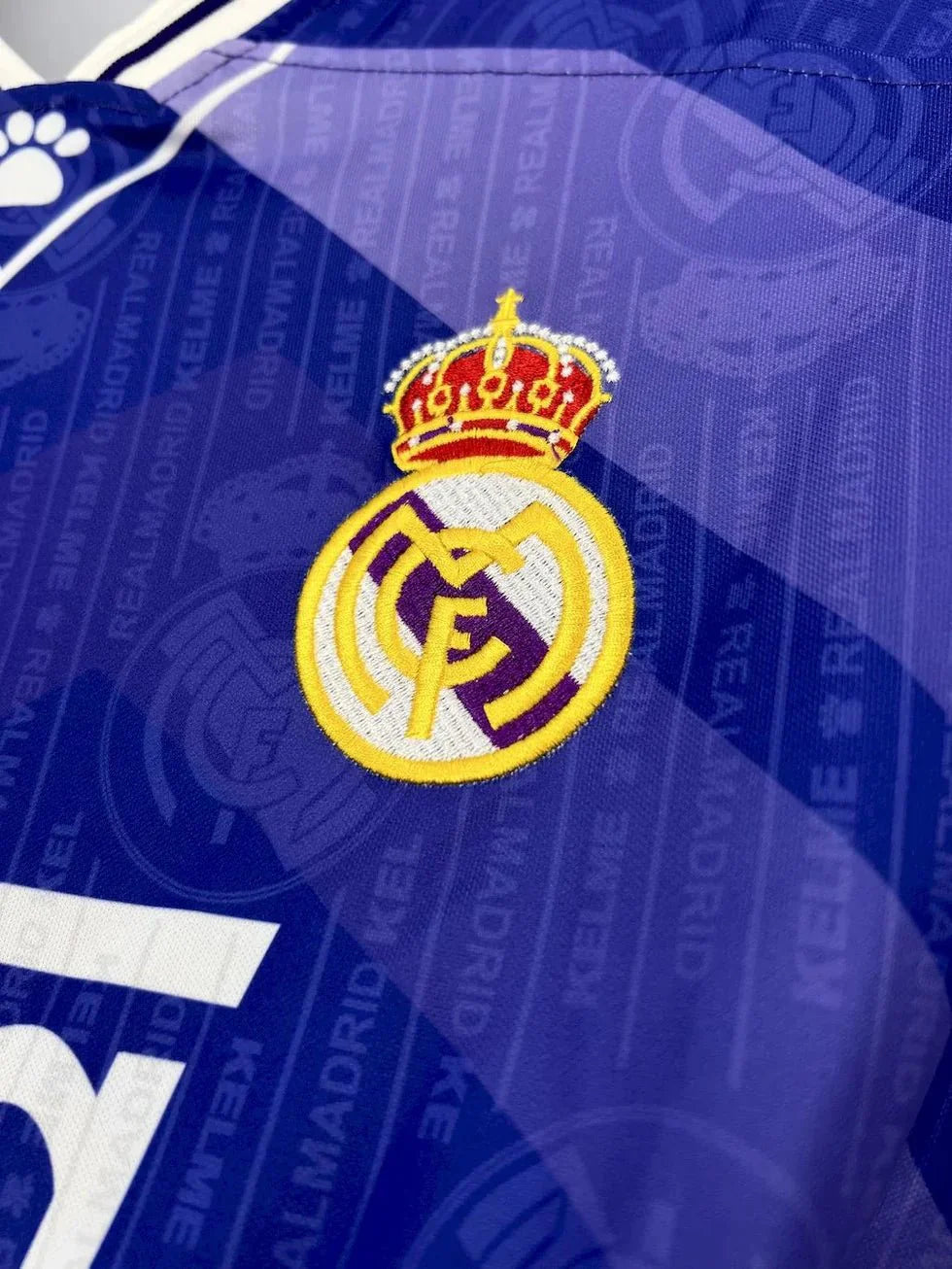Retro Real Madrid 1996 Away Jersey