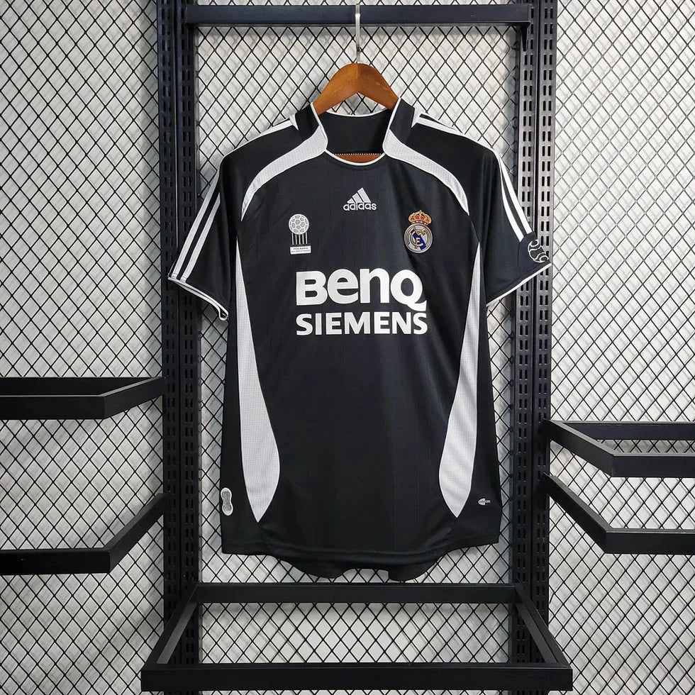 Retro Real Madrid 2006 Away Jersey