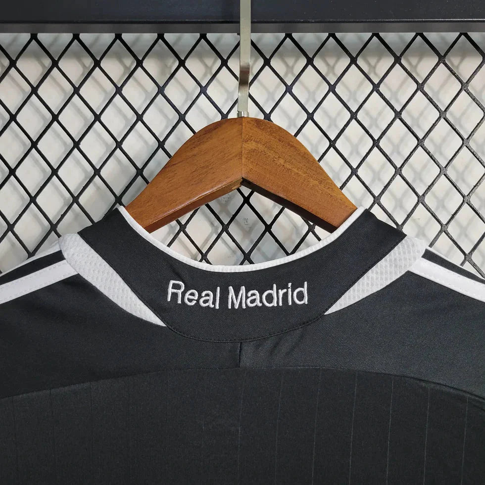 Retro Real Madrid 2006 Away Jersey