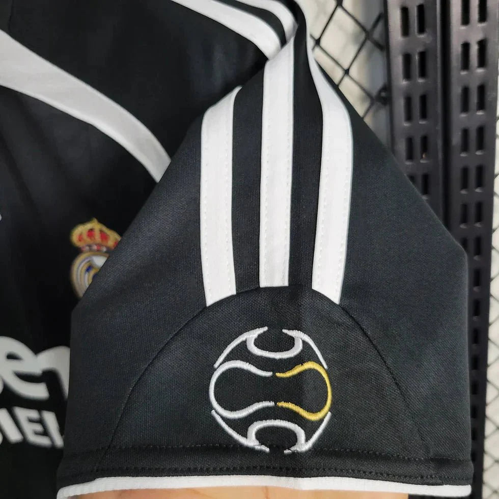 Retro Real Madrid 2006 Away Jersey