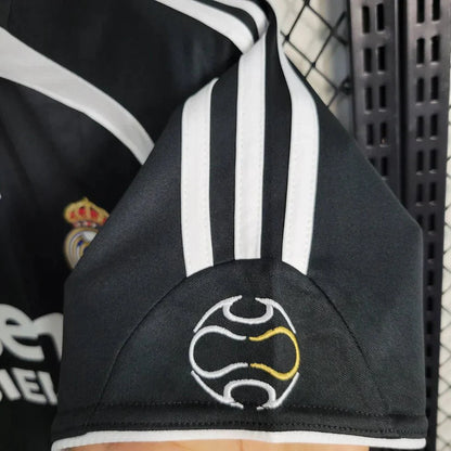 Retro Real Madrid 2006 Away Jersey