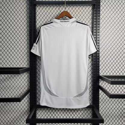 Retro Real Madrid 2006 Home Jersey
